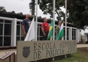 momento civico hasteamento das bandeiras