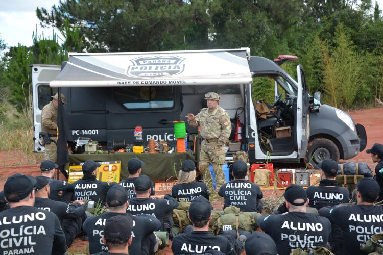 Instruções de Minas e Armadilhas e emprego de Explosivos