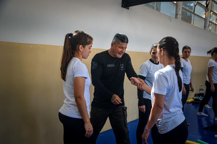Aulas de Defesa Pessoal Policial