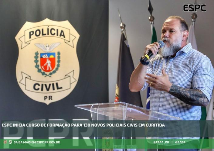 Delegado Geral palestrando no curso formação.