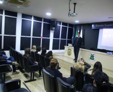 ESPC-PR recebe visita de servidores administrativos da Sesp