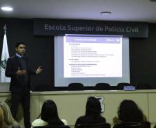 ESPC-PR recebe visita de servidores administrativos da Sesp