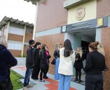 ESPC-PR recebe visita de servidores administrativos da Sesp
