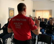 ESPC-PR realiza Curso de Operador Beretta APX e entrega novo armamento para policiais civis de três subdivisões