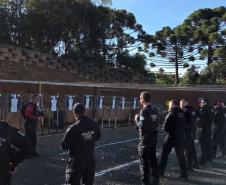 ESPC-PR realiza Curso de Operador Beretta APX e entrega novo armamento para policiais civis de três subdivisões