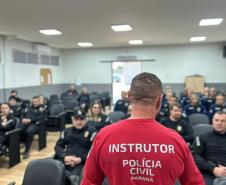 ESPC-PR realiza Curso de Operador Beretta APX e entrega novo armamento para policiais civis de três subdivisões