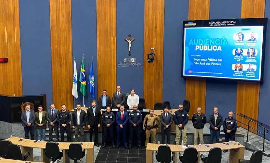 autoridades reunidas