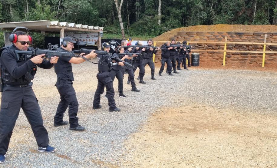 ESPC realiza novas edições do Curso de Extensão para Habilitação no Manuseio de Arma Longa – Fuzil