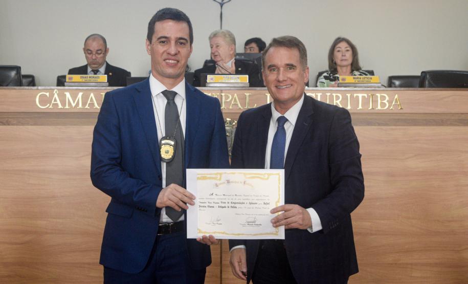 Policiais da ESPC recebem Votos de Congratulações e Aplausos da Câmara Municipal de Curitiba