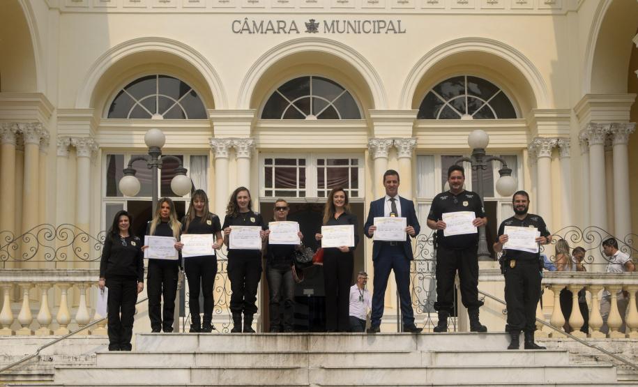 Policiais da ESPC recebem Votos de Congratulações e Aplausos da Câmara Municipal de Curitiba
