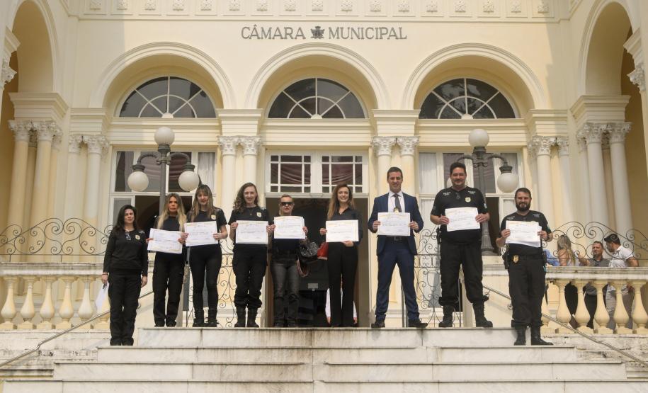 Policiais da ESPC recebem Votos de Congratulações e Aplausos da Câmara Municipal de Curitiba