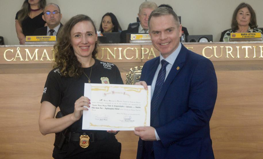Policiais da ESPC recebem Votos de Congratulações e Aplausos da Câmara Municipal de Curitiba