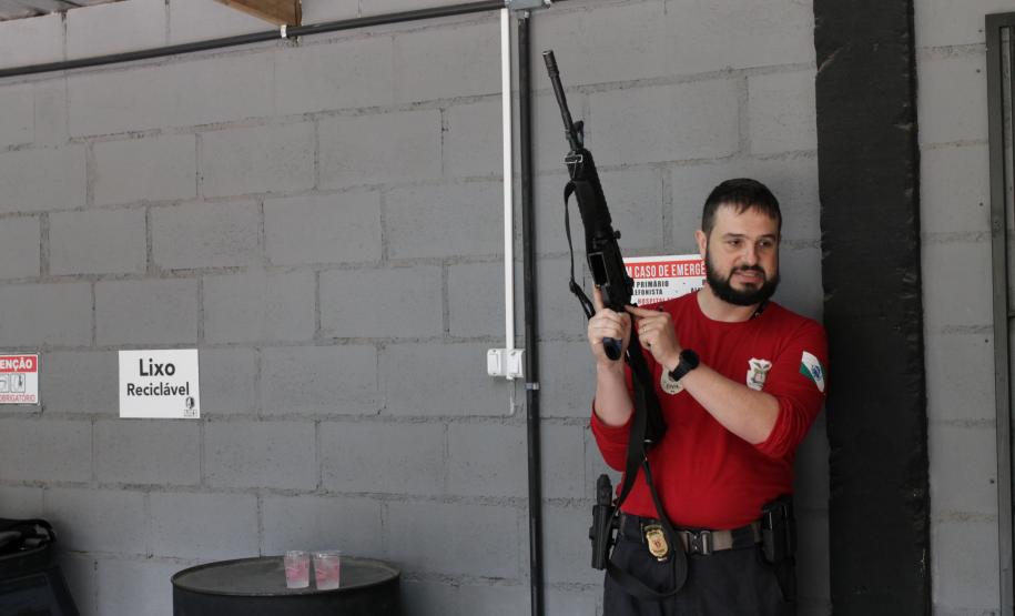 ESPC realiza novas edições do Curso de Extensão para Habilitação no Manuseio de Armas Longas – Fuzil