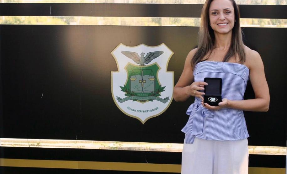 Vice-Diretora da ESPC recebe homenagem dos alunos do Curso de Formação Técnico-Profissional de 2023