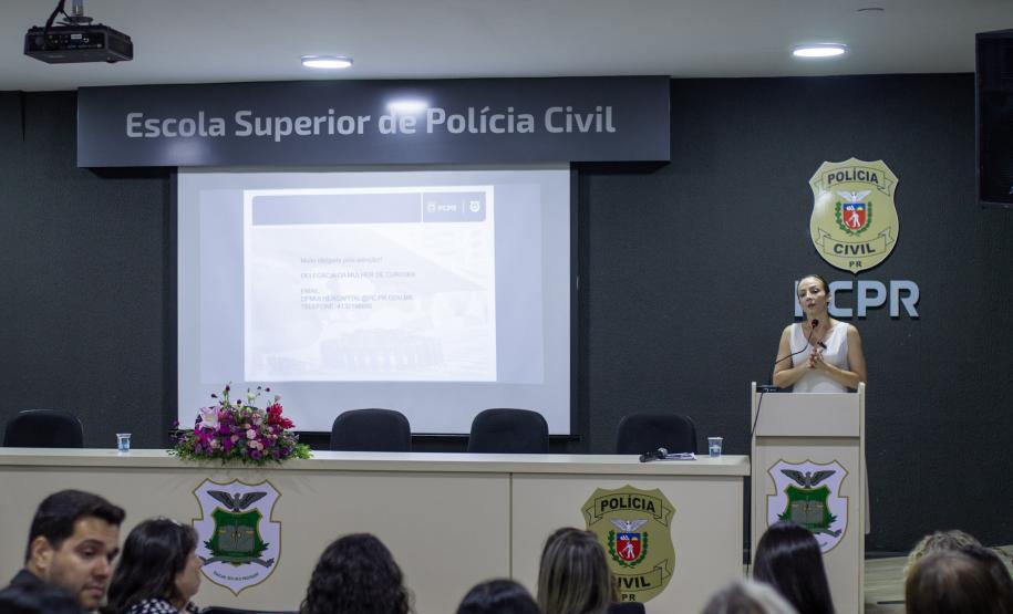 ESPC recebe palestra alusiva ao Dia Internacional da Mulher