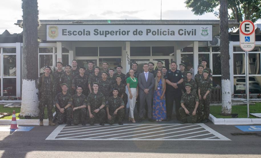 ESPC recebe visita de Aspirantes a Oficiais do Exército Brasileiro