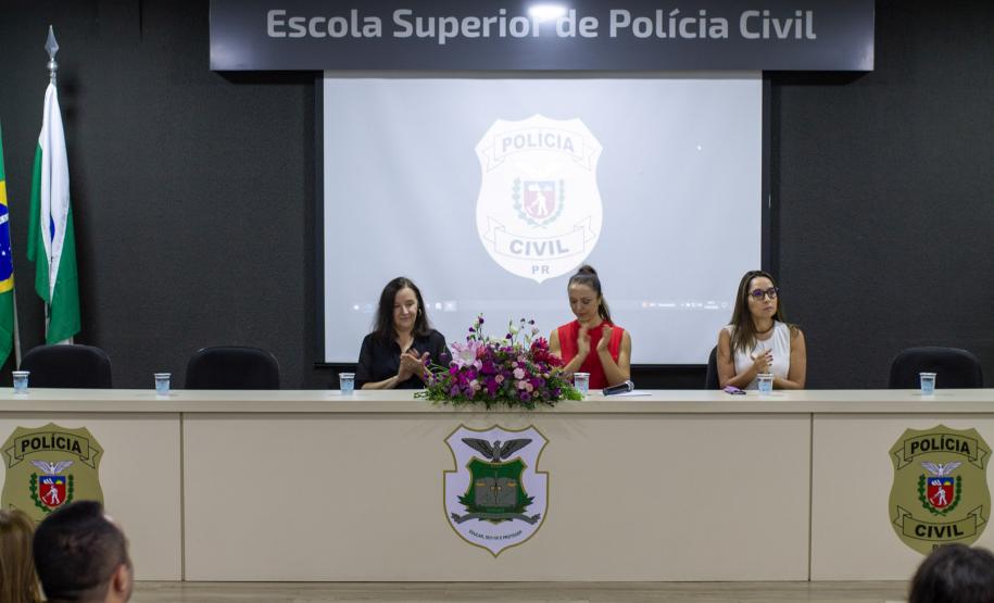 ESPC recebe palestra alusiva ao Dia Internacional da Mulher