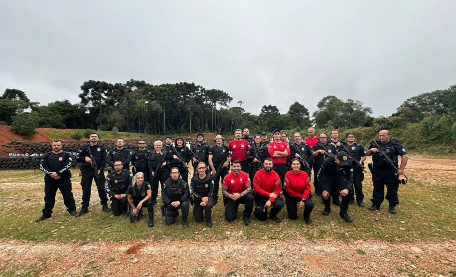 ESPC capacita 114 policiais para uso de fuzil