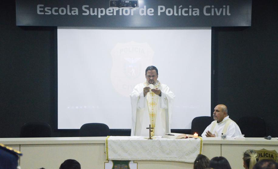 ESPC realiza Missa Solene