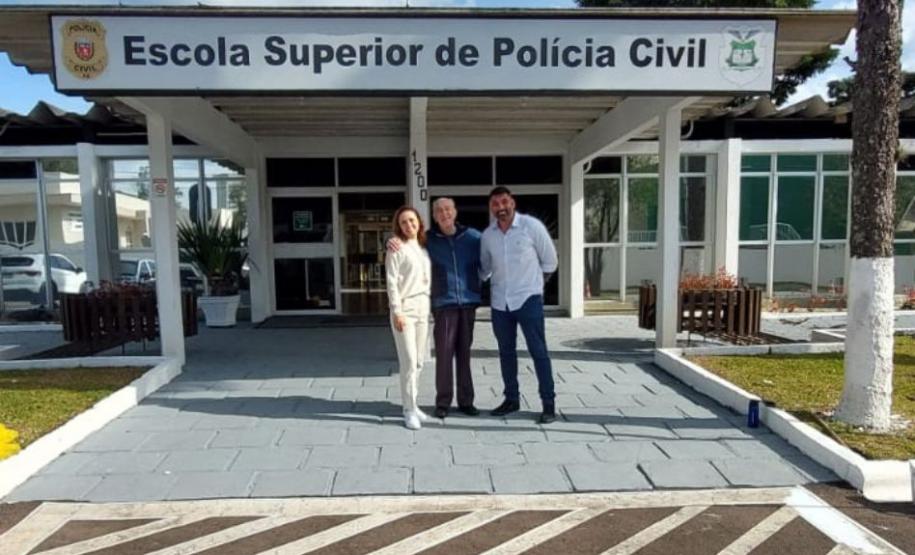 ESPC recebe visita do Professor Ernani Costa Straube