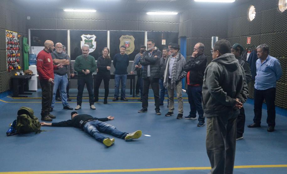 ESPC realiza Curso de Simulador e Atendimento Pré-Hospitalar em Combate para policiais civis aposentados