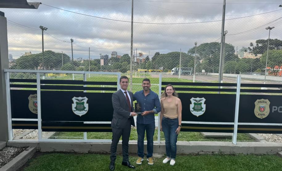 Superintendente da ESPC recebe homenagem