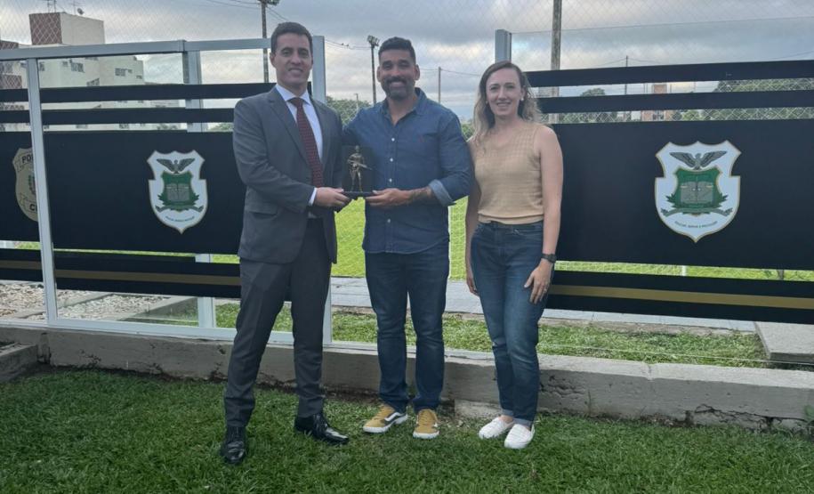 Superintendente da ESPC recebe homenagem