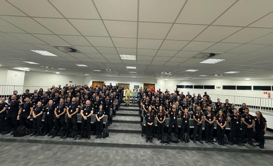 Alunos e servidores da ESPC participam de treinamento de Atendimento de Urgência e Emergência do CBMPR