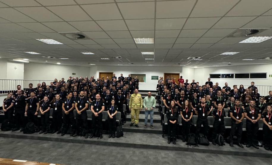 Alunos e servidores da ESPC participam de treinamento de Atendimento de Urgência e Emergência do CBMPR