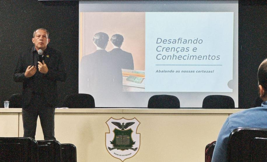 ESPC realiza palestra "Rastreando Verdade e Detectando Mentiras: Aspectos Verbais e Não Verbais da Comunicação Aplicada à Investigação Policial"