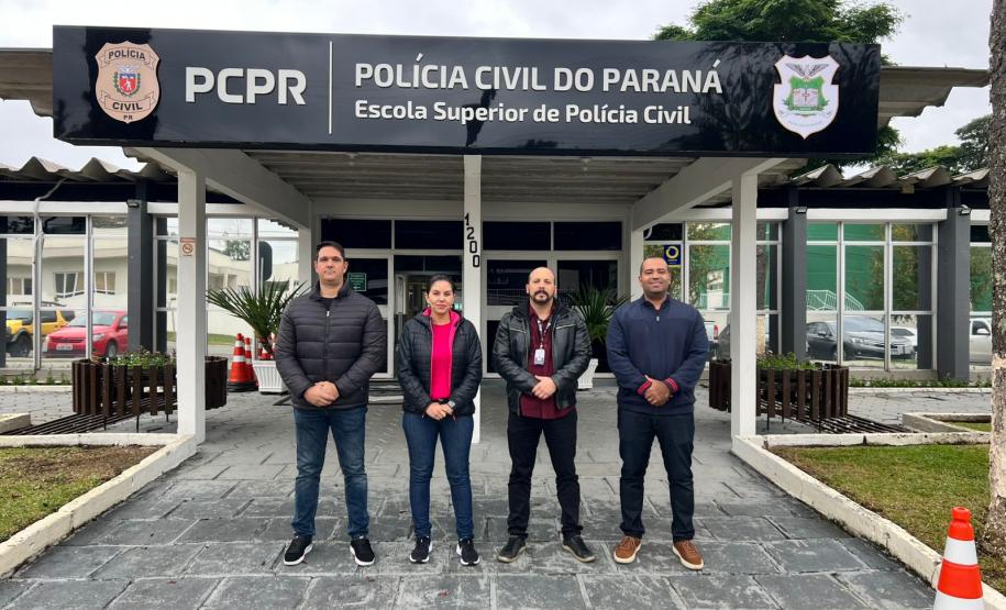 A Escola Superior de Polícia Civil do Paraná (ESPC-PR) recebeu, nesta terça-feira (10), a visita de integrantes do Departamento de Ciência e Tecnologia Aeroespacial (DCTA). 
