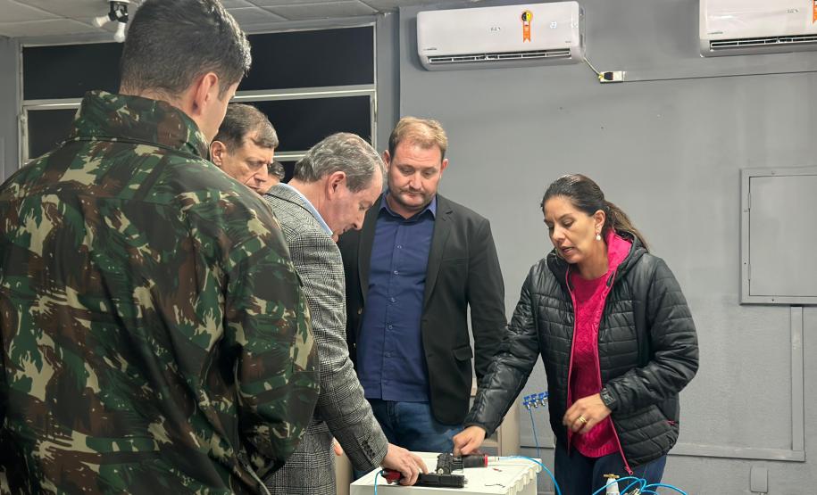 ESPC-PR recebe visita da 5ª Divisão de Exército