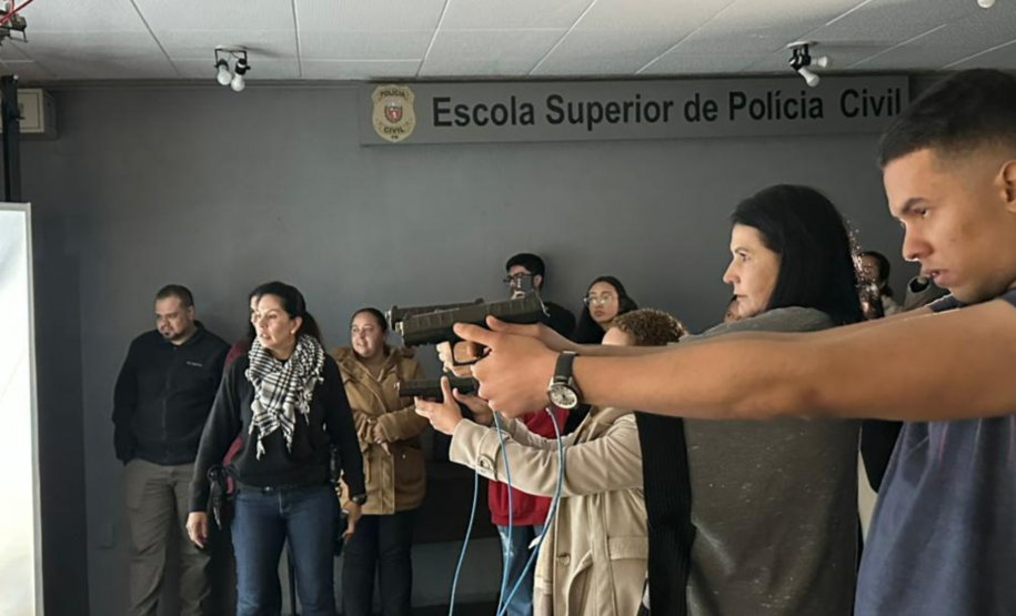 ESPC-PR recebe visita dos alunos do curso de Direito da Gran Faculdade