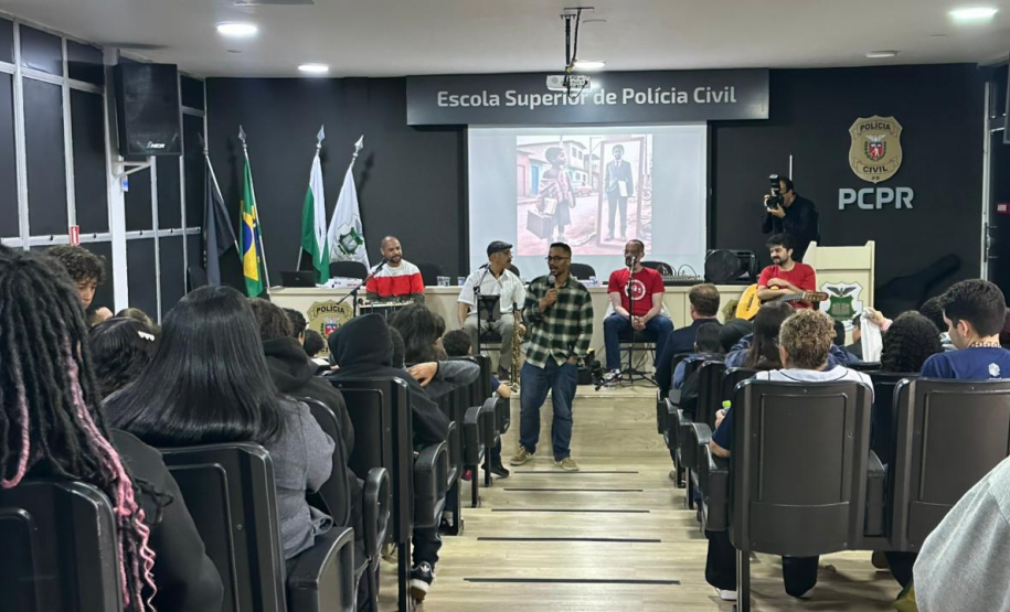 ESPC-PR realiza evento do Projeto Espelho em alusão ao Dia da Consciência Negra.