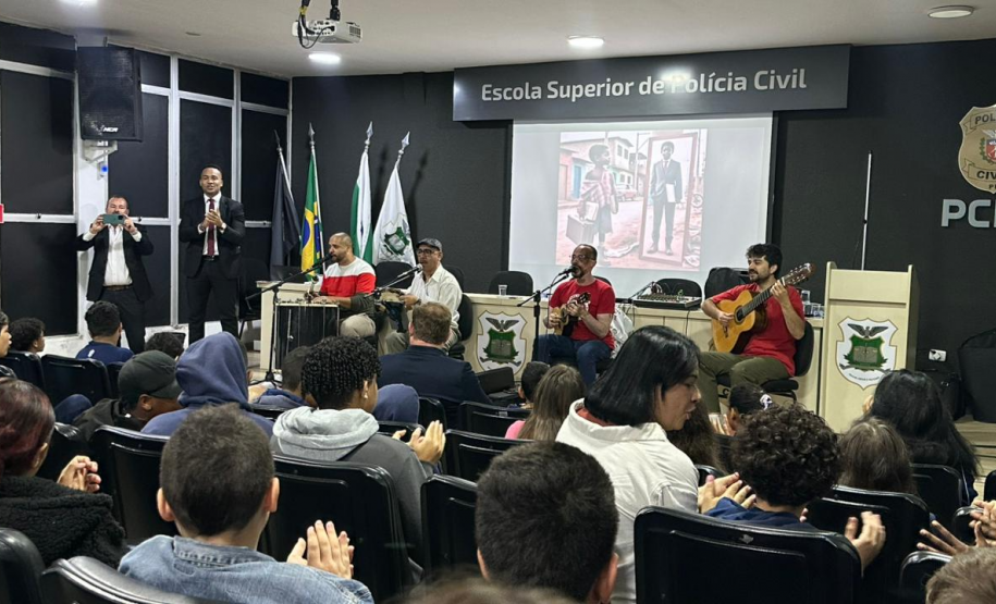 ESPC-PR realiza evento do Projeto Espelho em alusão ao Dia da Consciência Negra.