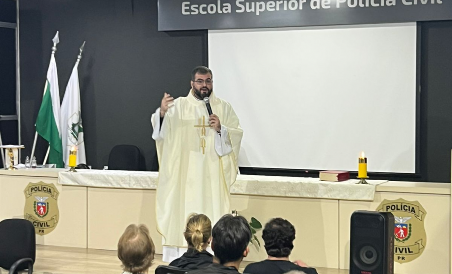 ESPC-PR realiza missa em memória de policiais civis