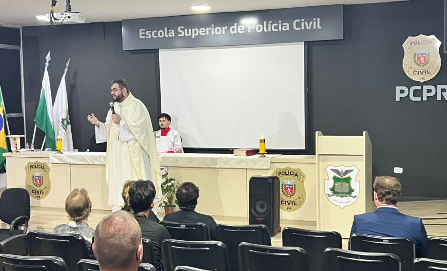 ESPC-PR realiza missa em memória de policiais civis