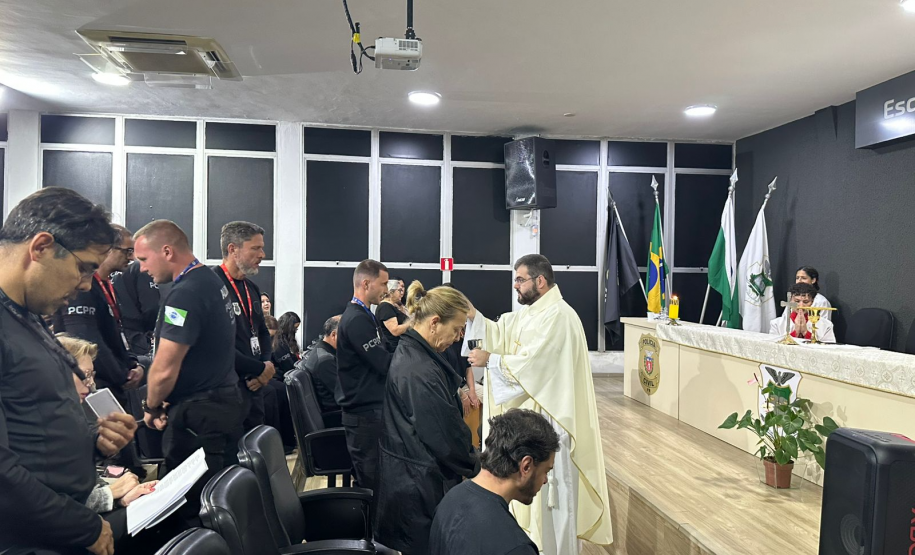 ESPC-PR realiza missa em memória de policiais civis