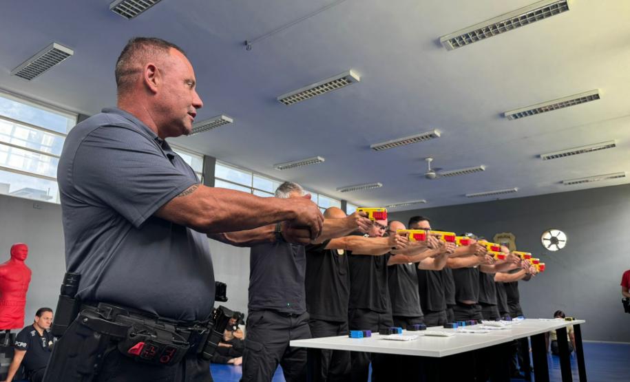 ESPC-PR capacita primeira turma descentralizada de instrutores para docência no uso de Taser 10