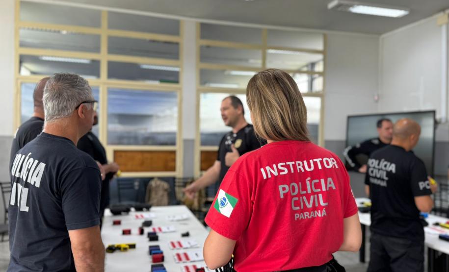 ESPC-PR capacita primeira turma descentralizada de instrutores para docência no uso de Taser 10