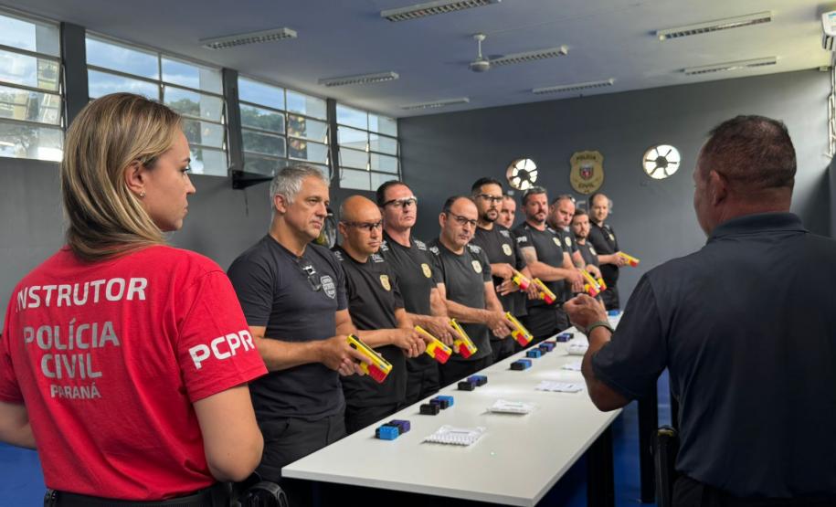 ESPC-PR capacita primeira turma descentralizada de instrutores para docência no uso de Taser 10