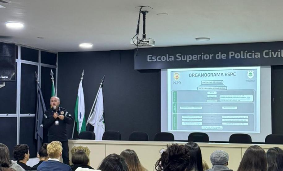 ESPC-PR recebe visita dos alunos do curso de Direito da Gran Faculdade