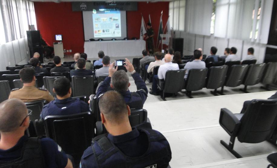 arma Palestra sobre o novo R-105