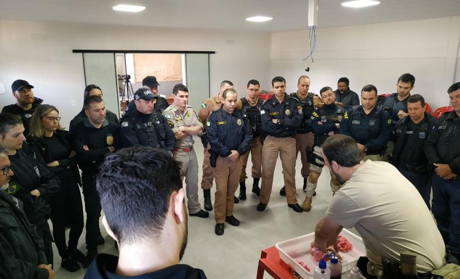 ESPC leva curso de APH em Combate para Umuarama