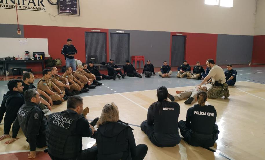 ESPC leva curso de APH em Combate para Umuarama