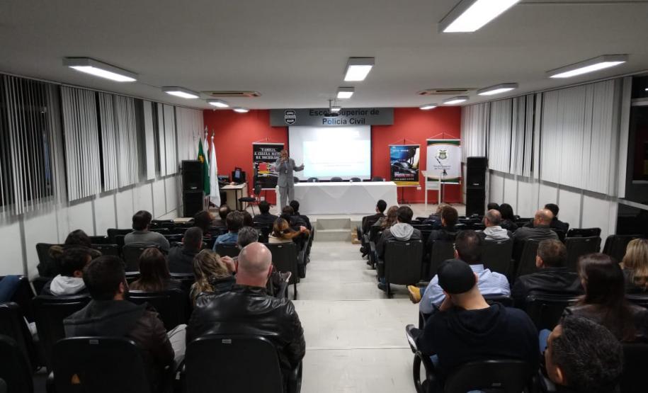 homiio Palestra sobre Investigação de Homicídio