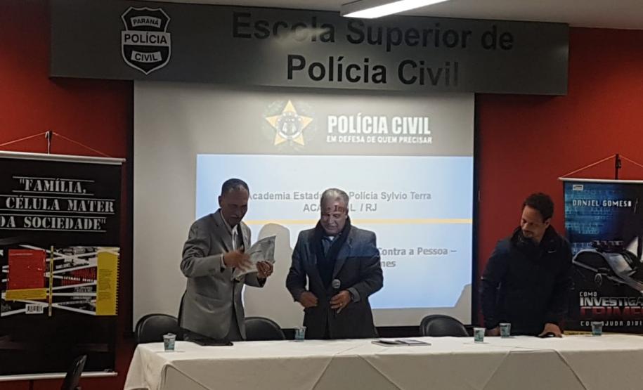 homiio Palestra sobre Investigação de Homicídio