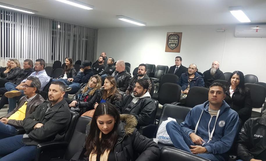 homiio Palestra sobre Investigação de Homicídio