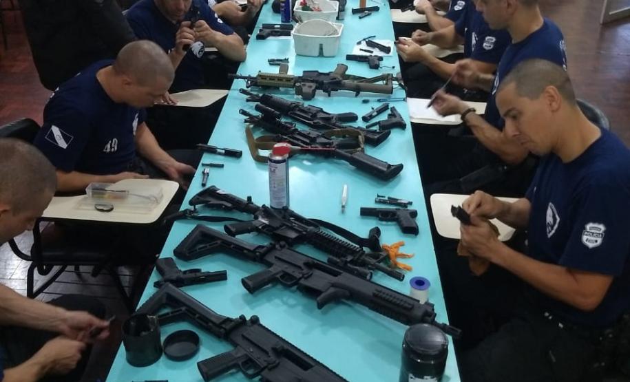 tiro Instrução de Armamento e Tiro para Alunos da Pós-graduação