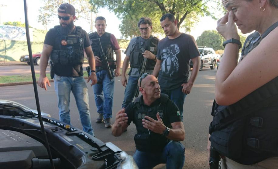 direção defensiva Subdivisão policial de Campo Mourão recebe curso de identificação veicular, direção e escolta